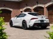 Toyota Supra отримала механічну трансмісію