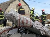 Осколки разлетелись на десятки метров: эксклюзивные фото последствий взрыва в Жулянах