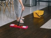 Какие средства следует использовать для эффективного мытья пола