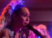 Майли Сайрус расплакалась на съемках телешоу (Видео)