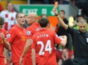 Футбольный рефери Марк Халси завершает карьеру