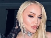 Мадонна постійно епатує на сцені