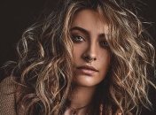 Дочь Майкла Джексона представила дебютный клип на песню Let Down (Видео)