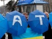 Опрос: В Украине сохраняются прозападные настроения 