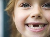 Использование пластиковых бутылок может привести к разрушению зубов