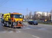 На улицах Киева увеличили количество моющей техники