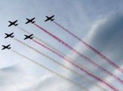 Над Варшавой парадным строем пролетели военные самолеты