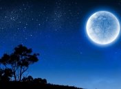 Супермісяців у 2023 році було заплановано чотири