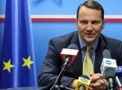 Сикорский надеется, что РФ отводит войска от границ Украины