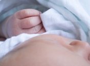 Стало известно, кто воспитает сыновей женщины, умершей после домашних родов в Ровно