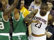 НБА. Леброн Джеймс начал с победы серию плей-офф