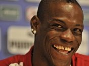 Девушка Балотелли не оценила его шутку и ушла от него