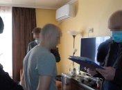 Уникальный талант пустил на мошенничество: украинец в онлайн-режиме "обокрал" банки десятков стран мира