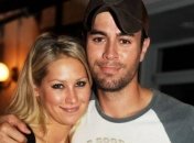 Энрике Иглесиас показал милое видео с младшей дочкой