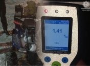 Под Киевом патрульные поймали пъяного водителя с плюшевым мишкой (фото)