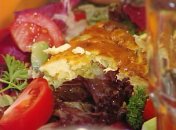 Майорановая фритатта с ветчиной и цуккини