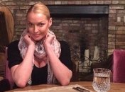 Анастасия Волочкова "отрывалась" в караоке