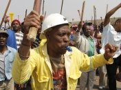 Суд разрешил увольнять бастующих горняков шахты Марикана в ЮАР 