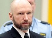 Норвежский террорист Брейвик впервые заговорил о раскаянии