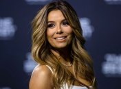 Ева Лонгория разочаровала поклонников своей располневшей фигурой