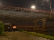 Достали из воды с разбитой головой: возле ресторана в Днепре произошла трагедия с женщиной (фото)