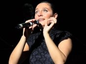 Елена Ваенга воспитывает сына в строгости