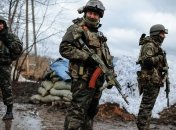 Возле 29-го блокпоста в Новотошковке снаряды попали в жилые дома