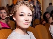 Российская актриса Оксана Акиньшина срочно ищет домработницу