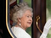 Королева Єлизавета покинула палац на час карантину