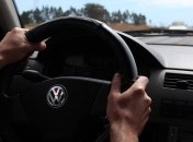 Эксперты выяснили самое правильное положение рук на руле автомобиля