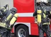 Розжиг камина обернулся масштабным пожаром в новостройке под Киевом: очевидец раскрыл детали