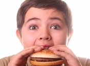 Полные мальчики учатся лучше, чем девочки-сверстницы