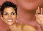 Холли Берри запугала собственную дочь