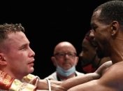 Боксер-чемпион брутальным апперкотом вырубил претендента (видео)