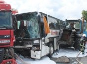 Жуткая авария в Хмельницком: столкнулись трактор, автобус и грузовик