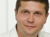 Ризаненко: Оппозиция не должна бегать к Януковичу на задних 