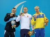Максим Веракса (справа) с бронзовой медалью Паралимпиады в Рио