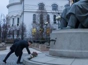 Президент Украины почтил память Шевченко и Грушевского (Фото)