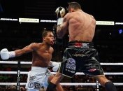 Хэйни защитил пояс чемпиона в весе Ломаченко (видео)