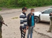 Пограничники задержали туристов из Азербайджана, которые скупали металл в Украине