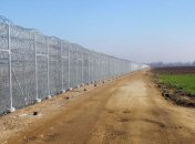 Греция построила 10-киломеровую стену на границе с Турцией   