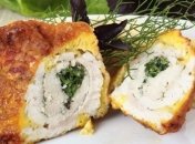 Рецепт дня: куриный рулет с сыром и укропом