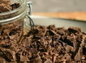 Можно, если осторожно: названа безопасная доза шоколада для здоровья