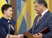 Порошенко присвоил Савченко звание Герой Украины