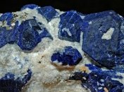 Камень преданности или чем полезен лазурит