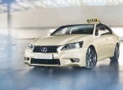 Lexus GS 300h превратили в такси