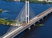 Не пытайтесь повторить: подростки залезли на самый высокий мост Украины (Видео)