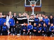 Футбольный клуб поддержал баскетбольную команду Суперлиги