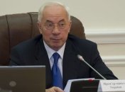 Янукович поручил Азарову постоянно информировать студентов о СА