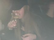 "Третья дочка" Путина засветилась на публике в окружении охраны (видео)